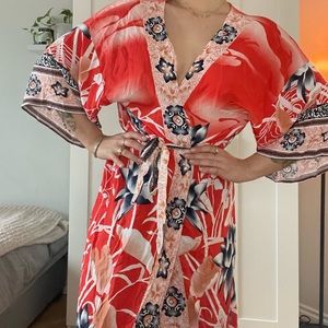 Kimono 👘 red and blue floral pattern, one size, with belt tie